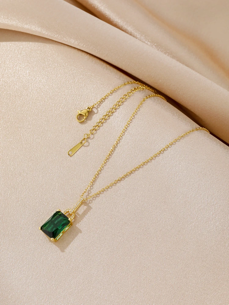 1pc -color Men's & Women's Fashionable Square Grand Green Cubic Zirconia Stone-encrusted Casual Simplicity Necklace