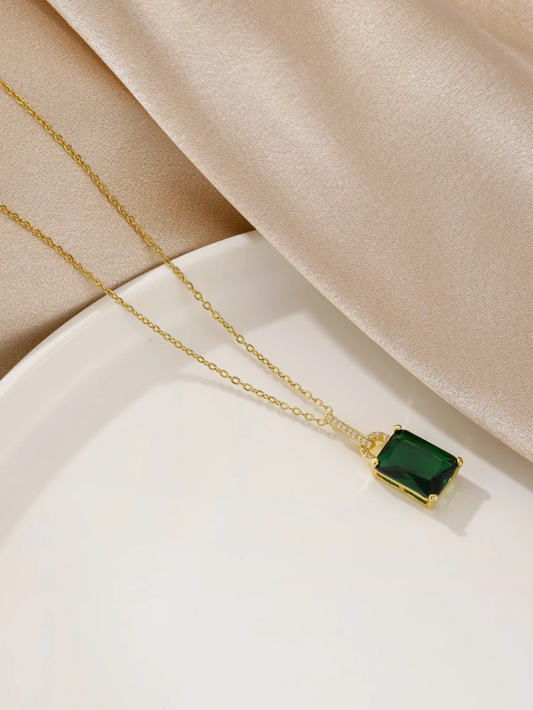 1pc -color Men's & Women's Fashionable Square Grand Green Cubic Zirconia Stone-encrusted Casual Simplicity Necklace