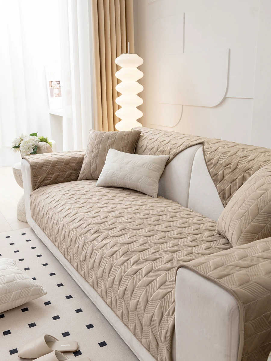 1入組北歐風格荷蘭天鵝絨刺繡素色沙發墊套帶防滑底部四個季節，沙發座椅靠背保護巾 - 駝色 - 查看 1