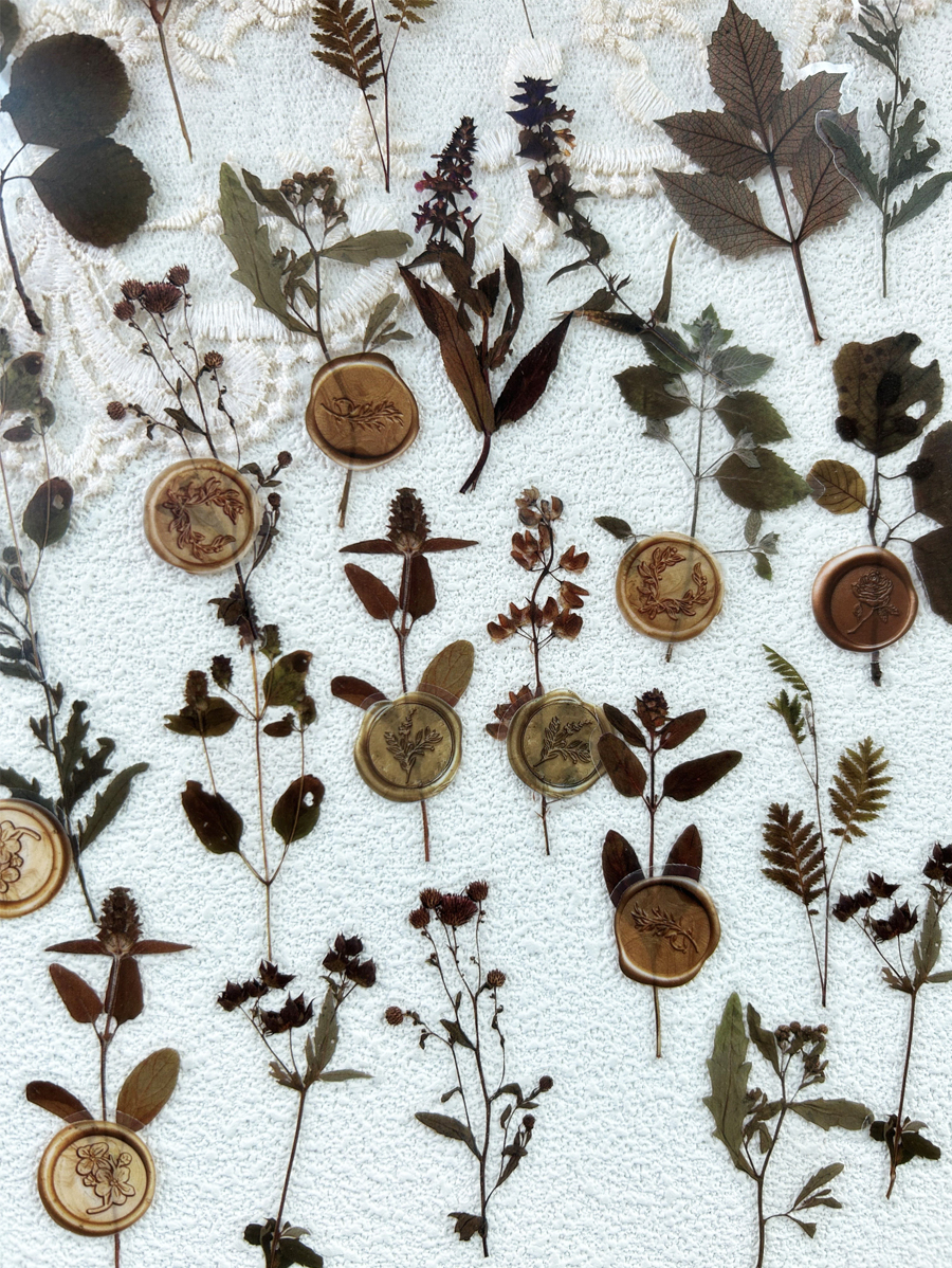 40sheets/pack Vintage Lacquer & Dried Flower Decal Set For Creative