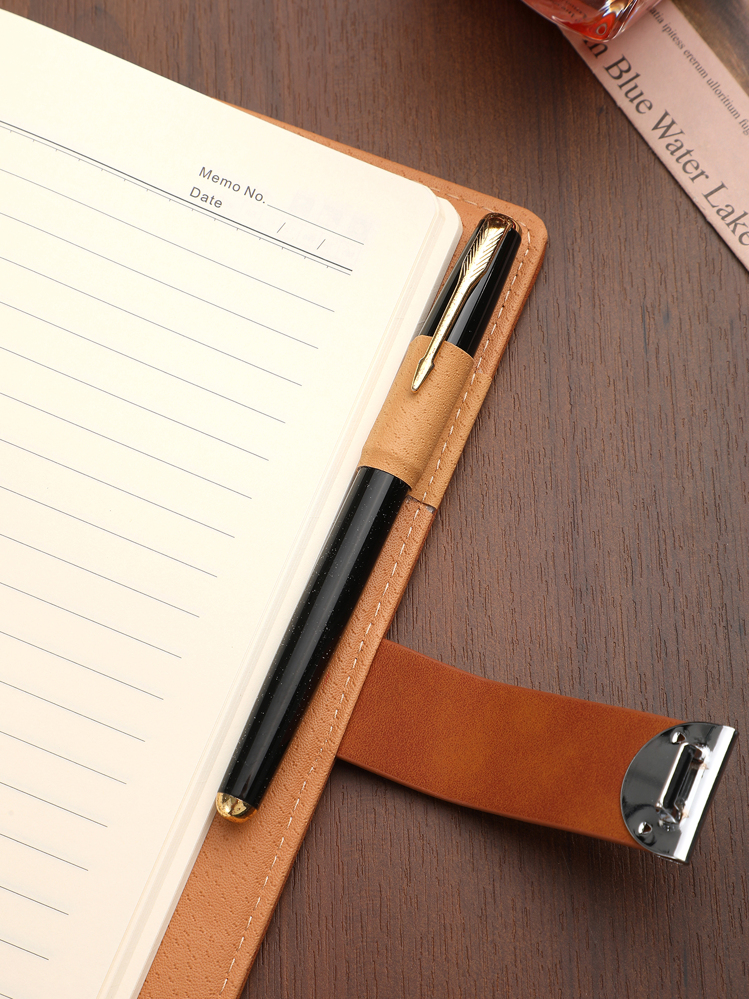 دفتر يوميات بقفل