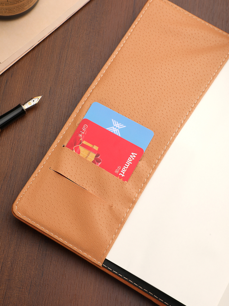 دفتر يوميات بقفل