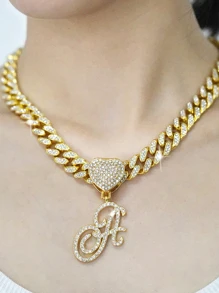 GuoShuang 1 件嘻哈风格草书 26 字母吊坠项链，带水钻爱心扣，详细照片显示字母顺序 - 金色 - 查看 4