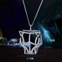 925纯银精工细作K字形白色圆形吊坠项链，镶嵌明亮切割的立方氧化锆和微镶豹头，个性优雅，适合女性婚礼、订婚、新娘佩戴。 - 豹子 - 查看 5