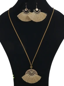 TopHanqi 3pcs Bohemian Beachy Caffeine Tassel Antique Bronze Fan-shaped Hollow-out Pendant Necklace & Earrings Set Women's Jewelry Set