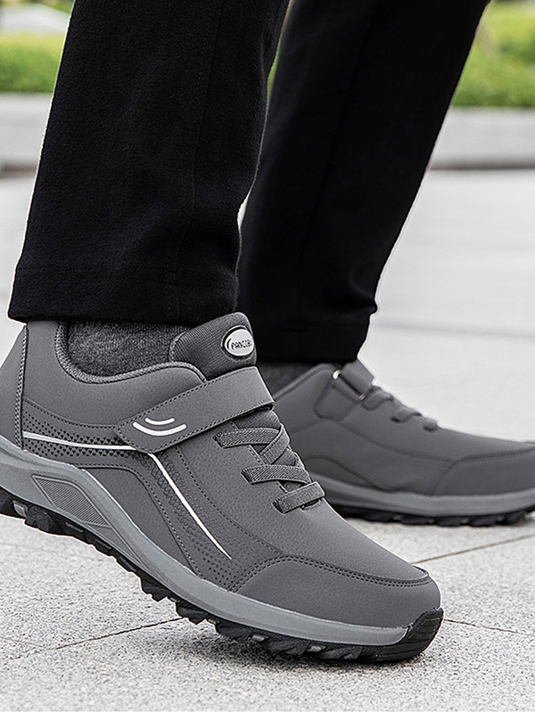 Scarpe sportive casuali impermeabili antiscivolo con tacco basso, estive alla moda unisex con fibbia ad anello, design a strisce bianco e porpora sulla tomaia per tutte le stagioni adatto a corsa, trekking, fitness e passeggiate con suola TPR e chiusura a strappo