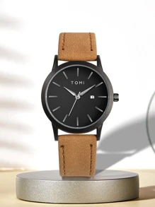 1 件 TOMI 复古铆钉表盘日历皮革表带手表，简约紧凑的设计，适合年轻学生