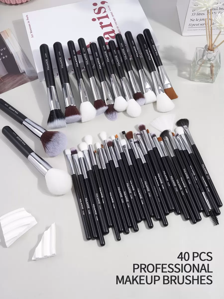 MAANGE 40件套专业化妆刷套装，柔软纤维材质，方便携带，包含粉底刷、眼影刷、眉刷等，旅行必备。这款化妆刷套装包含各种颜色和材质的化妆刷，是理想的化妆工具和礼品套装。 - 黑色 - 查看 1