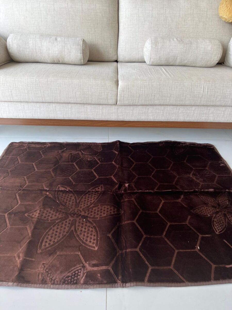 Tapete Aveludado Liso 1,00x1,40 Antiderrapante - Marrom - Visão 1