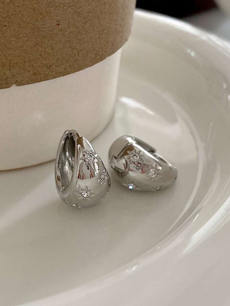 1 Đôi Đơn Giản & Sáng Bóng Hoa & Đá Quý Trang Trí Kỳ Nghỉ Đôi Khuyên Tai Vòng, Thích Hợp Cho Phụ Nữ Mặc Hàng Ngày - Bạc - Xem 1