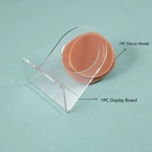 1套軟彈性矽膠棕色左耳模型和展示板，用於日常穿孔練習和教學展示