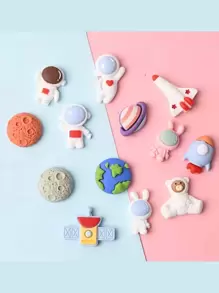 10入組隨機混合太空主題樹脂DIY配件套組合，可用於耳環、頭髮、文具、手機殼、鑰匙扣、馬克杯、鞋釦、冰箱磁鐵等，內附免費雙面膠帶，是製作珠寶首飾的好材料 - 彩色 - 查看 8