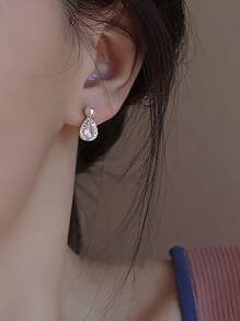 BALMORA 1對簡約風格S925銀鍍金珍珠耳釘，優雅鋯石，高端設計耳飾 - 銀色 - 查看 4