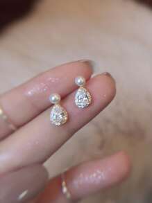 BALMORA 1對簡約風格S925銀鍍金珍珠耳釘，優雅鋯石，高端設計耳飾 - 銀色 - 查看 3