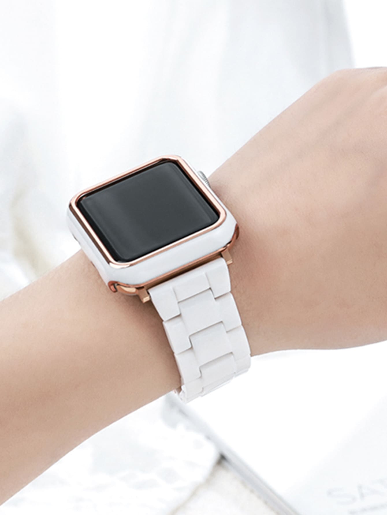 2pcs Set Women's Compatible Band And Watch Case 2-In-1 Screen Protector Lightweight Fashion Girl White Band 40 41 44 45 46mm And PC Hard Material Inlaid Rose Gold Frame With Screen Protector Protect Watch Anti-Scratch Anti-Dust Protective Case Series SE/10/9/8/7/6/5/4, PC Resin Band Watch Protective Case Lightweight Fashion Adjustable Rose Gold Stainless Steel Buckle Bracelet Women's Global Hot-Selling New Style Wristband - White - View 4