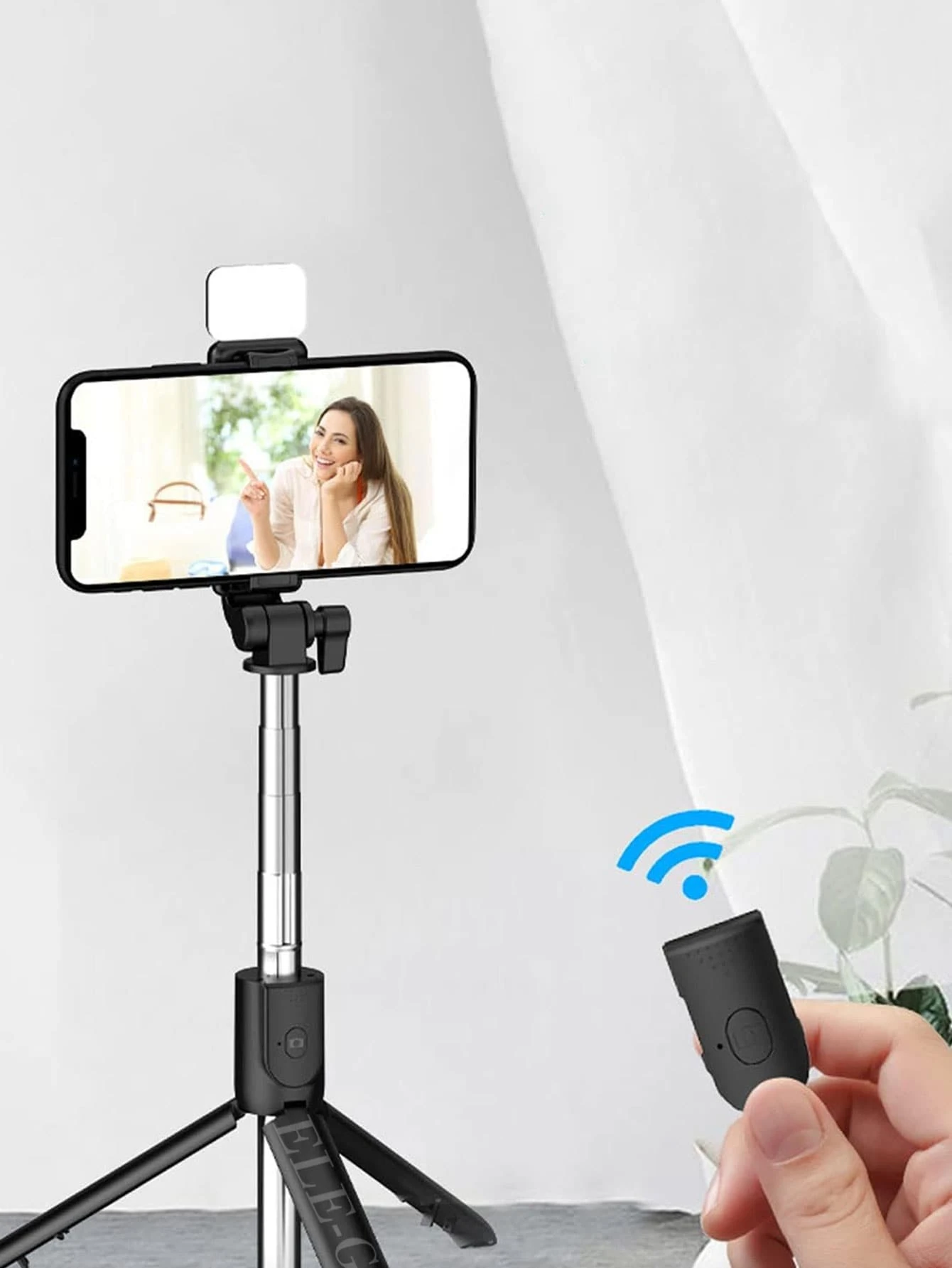 Selfie Stick Portable Tripod Stick With Light Professional Shutter Remote Control - Multicolor - View 1