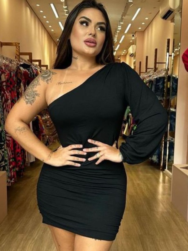 VESTIDO DE UMA MANGA SÓ PRETO ESTILO GRINGA