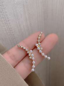 1對合金鑲嵌鑽石和人造珍珠耳釘 - 金色 - 查看 3