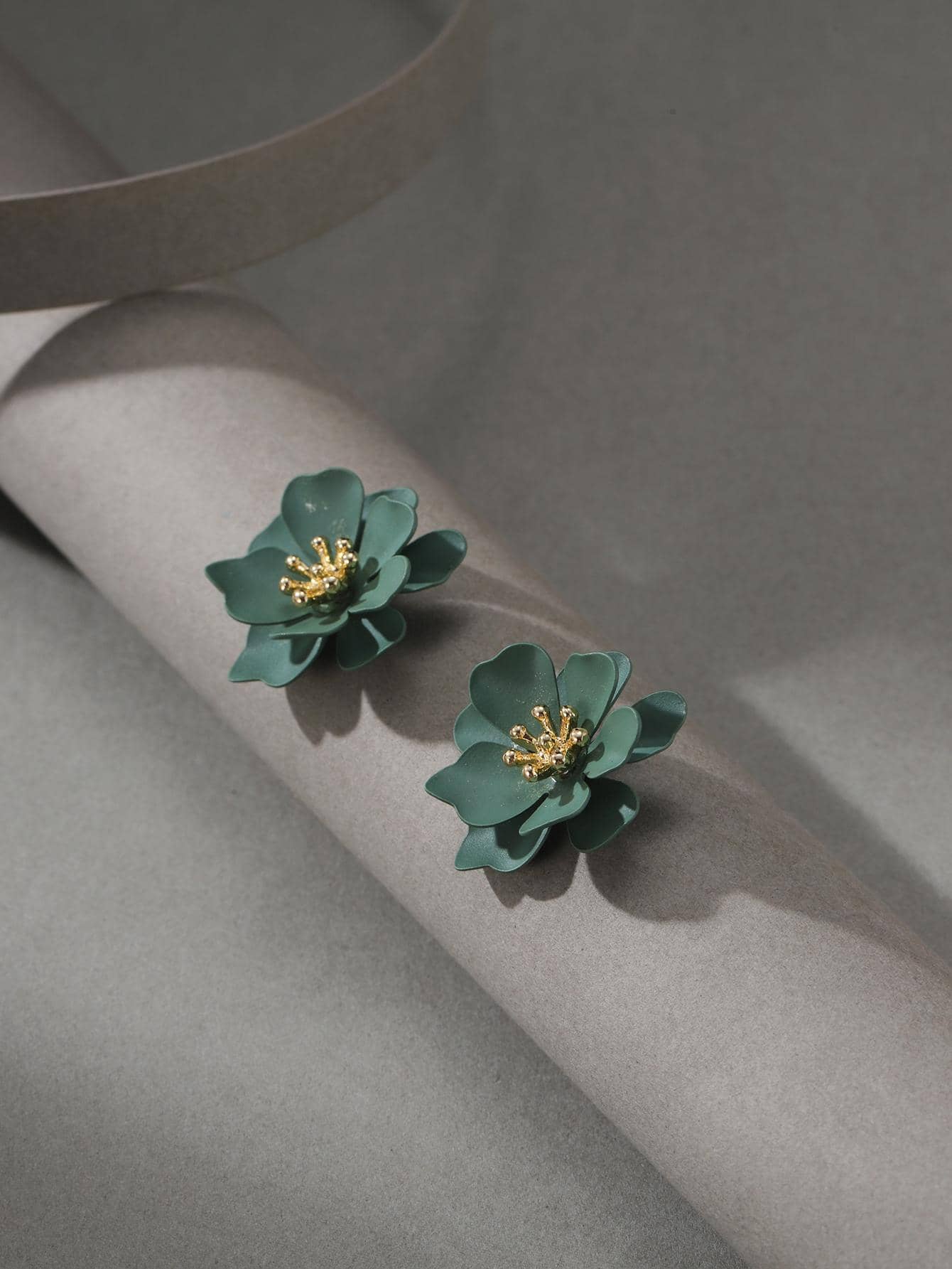 1對甜美浪漫橄欖綠花朵形狀鄉村風格耳環適合女士度假、約會、日常通勤服裝