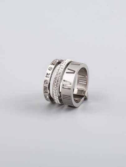 1 件轻奢不锈钢三环设计戒指，带水钻镶嵌和罗马数字和镂空图案，适合男士生日礼物珠宝