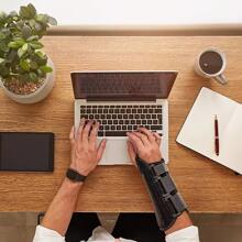 腕管手腕支架支撐：可拆卸金屬夾板，三個可調節帶，用於肌腱炎、運動損傷和疼痛緩解 - 黑色 - 查看 5