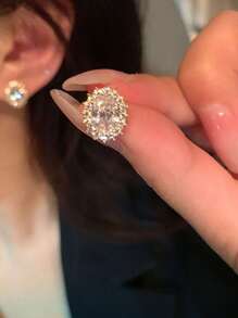 1對小發亮鑽石和精美方晶鋯石極簡主義多用途耳釘