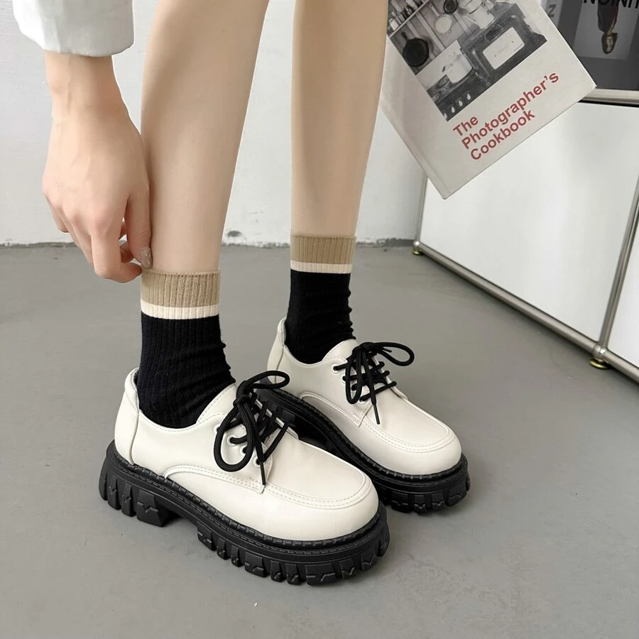 SRSOO 復古英倫風厚底單鞋舒適黑色PU皮女鞋高跟鞋夏季學院風鞋款搭配