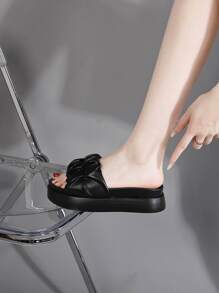 厚底凉鞋女式简约风格交叉带一脚蹬凉鞋防滑软鞋垫室内外沙滩鞋 - 黑色 - 查看 1