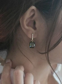 Stylever 一对橄榄绿耳环，S925纯银，优雅奢华，精致珠宝，适合婚礼、晚宴、派对等场合，是节日送礼的理想之选。