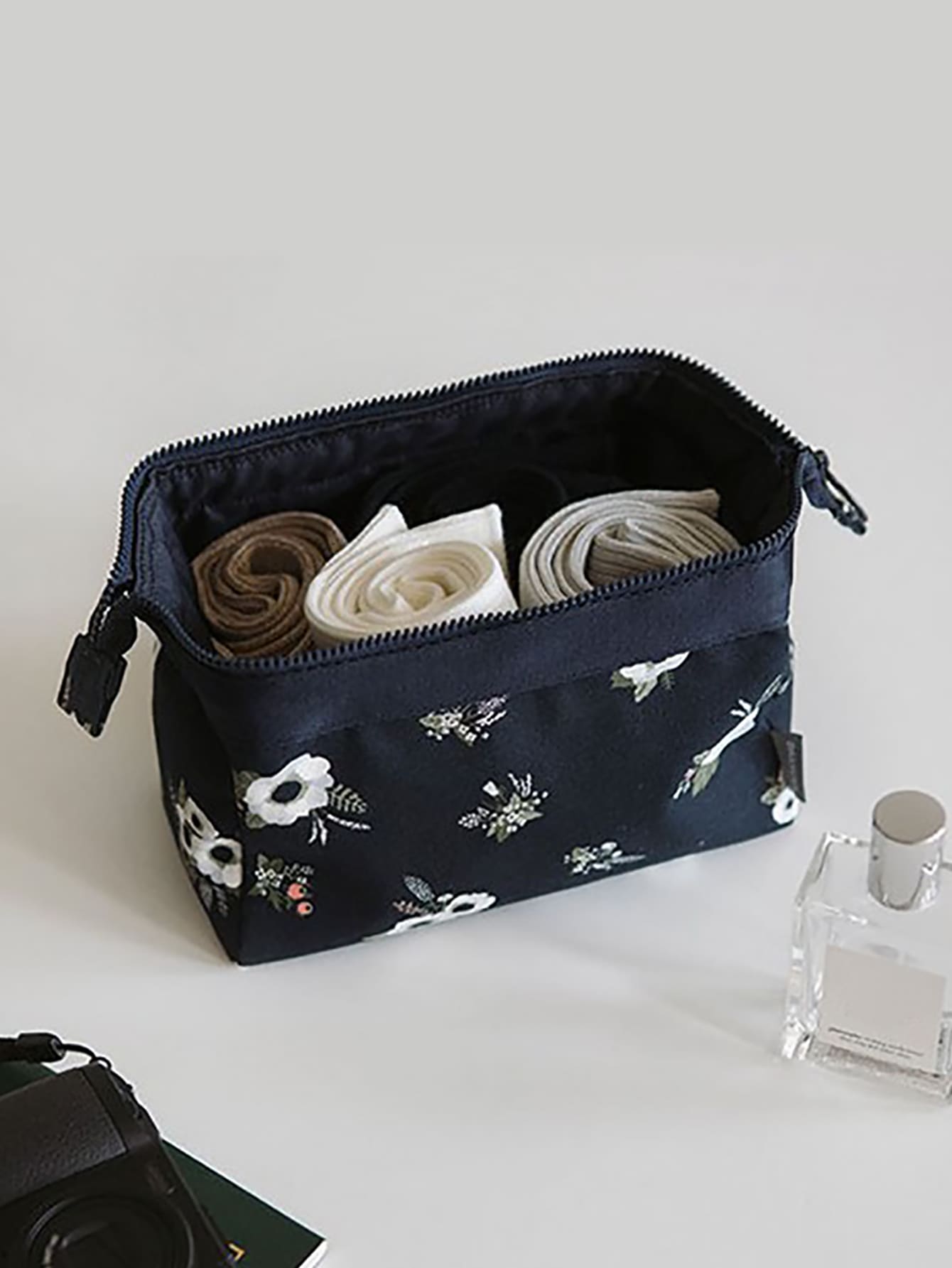 全新便攜式口紅化妝包火烈鳥珠寶和盥洗用品收納盒女式防水化妝品袋旅行收納包 - 黑色 - 查看 1