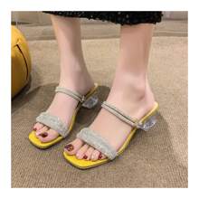 Low Heel Gorgeous Rhinestone Decorated Women's Sandals - Yellow - View 3