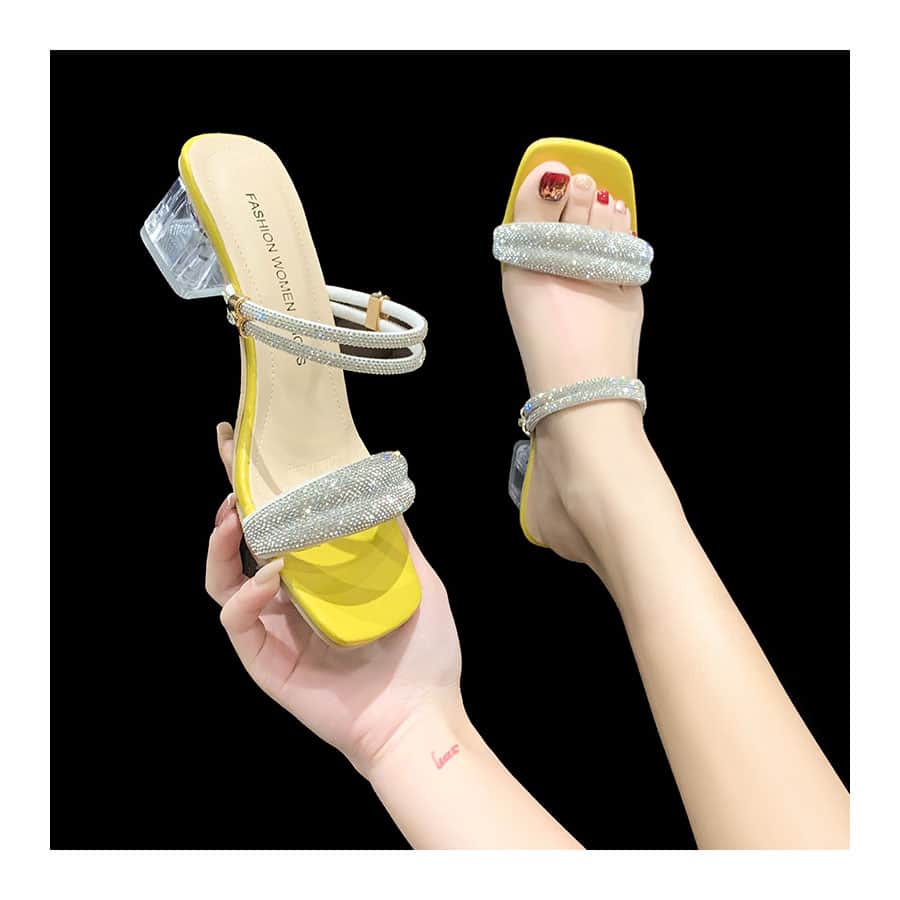 Low Heel Gorgeous Rhinestone Decorated Women's Sandals - Yellow - View 1
