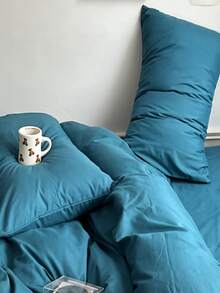 4pcs Polyester Solid Blue Minimalist Neutral Bedding Set (1 Flat Sheet, 2 Pillowcases, 1 Duvet Cover) - Blue - View 3