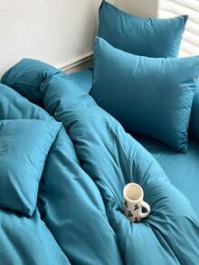 4pcs Polyester Solid Blue Minimalist Neutral Bedding Set (1 Flat Sheet, 2 Pillowcases, 1 Duvet Cover) - Blue - View 5