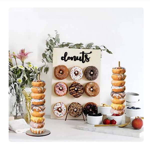 1 Stück Donut Wand Präsentationsständer, Donut Regal für Party, hölzerner Donut Ständer, Donut Party, Donut Geburtstag, Hochzeit Tischdeko, Kuchendisplay, Cupcake Ständer, Hochzeit Dekoration, Hochzeits Party Zubehör, Hochzeitstortenständer