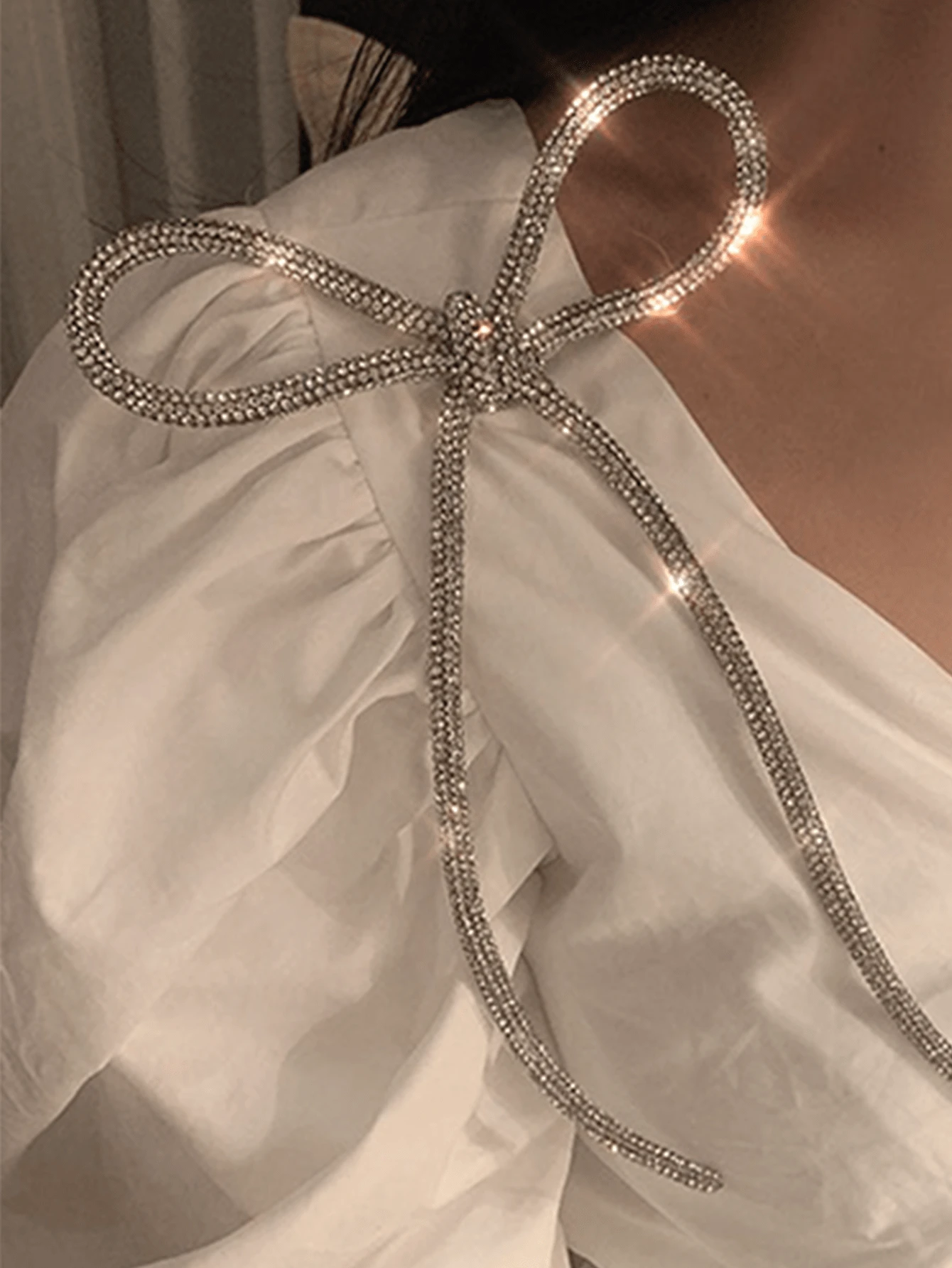 1入組水鑽和玻璃蝴蝶形狀胸針,時尚女士配件 - 白色 - 查看 1