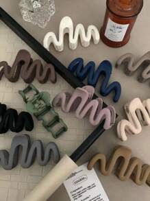 素色波浪狀設計髮爪 - 咖啡 - 查看 5