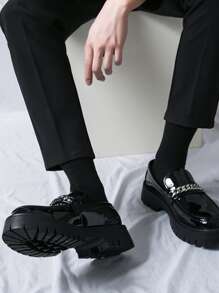 Mocasines brillante para hombre, nuevos para el otoño/invierno 2024, con estilo británico de moda, suela gruesa y altura aumentada