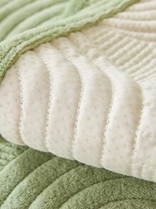 1pc Sofa Cushion Cover, Modern Minimalist Non-Slip Sofa Throw Blanket, All Season Machine Washable Dust-Proof Thick Plush Couch Cover, Green Living Room Decor Gift, Washable Non-Fading Soft Plush, Pet Friendly Fit L-Shaped Sofa And 1/2/3/4 Seats, Adjustable For Bedroom