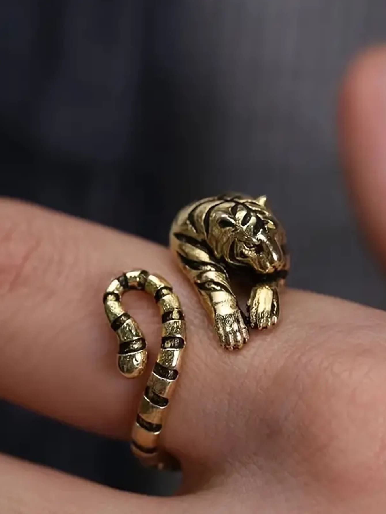 Anillo Vintage con personalidad para hombre, anillo creativo con cabeza de tigre, boca abierta, anillo con volante de tigre