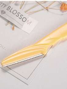 3pcs Eyebrow Trimmer Blades & Portable Facial Hair Remover Razor Women's Beauty Tool,Makeup,Cheap,Room Decor,Vanity,Travel,Bedroom,Makeup Accessories,Eyebrow Razor,Cheap,Stocking Stuffers,Makeup,Makeup Tools,Cheap Stuff,Gifts,Gifts For Women,Christmas Gifts - Multicolor - View 4