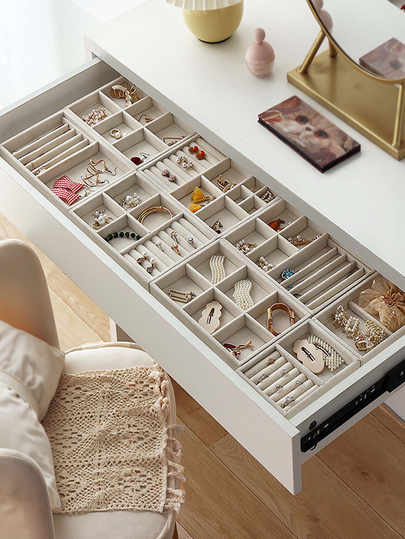 1pc Jewelry Tray For Earrings, Rings, Necklaces, Storage And Free Combination - Beige - View 1