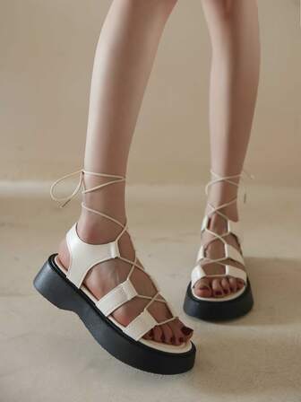 黑色軟底和厚下裝百搭休閒韓語風格運動涼鞋適合女士,夏天2023新款復古