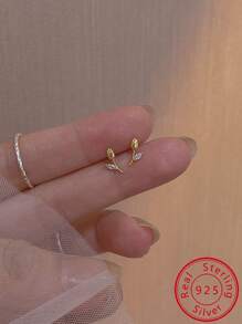 Prata Esterlina 925 Brincos Com Zircônia Cúbica Decoração De Flores , Luxuoso Personalizado Versátil Desenho Mulheres Orelha Acessório