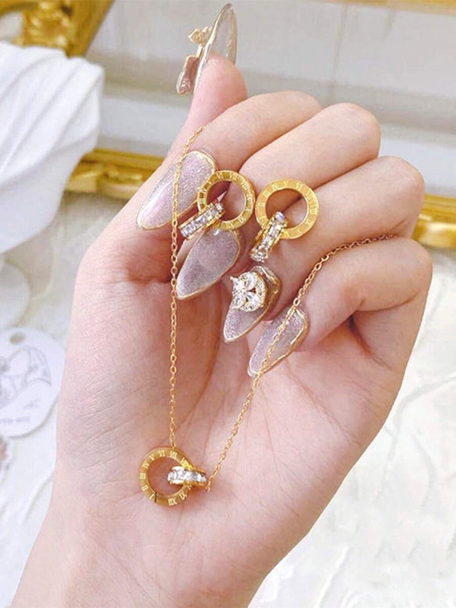 Stainless Steel Waterproof No Fading Gold Color Rhinestone Roman