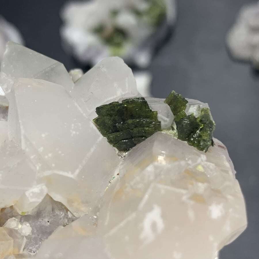 綠色萊馬克石庭園石英礦物晶體教學標本 - 綠色 - 查看 1