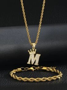 一套不锈钢皇冠字母装饰项链和扭链手链，适合作为儿童生日礼物和派对配饰