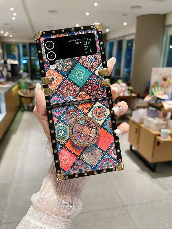 xcxjyf Bohemian Style Ring Holder With Blue Light Coating Phone Case, Compatible With IPhone X/XS/XR/XS Max/11/11 Pro/11 Pro Max/12/12 Pro/13/13 Pro/13 Pro Max/14/14 Pro/14 Pro Max/14 Plus/15/15 Pro/15 Pro Max/15 Plus & Compatible With Samsung Z Flip 3/Z Flip 4/Z Flip 5/S21 Ultra/S22 Ultra/S23 Ultra/S24 Ultra Models. The Colors May Vary Under Different Light Conditions. There Is A Protective Film On The Pattern, Please Remove It Before Use.