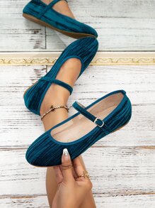 Women's Jane Pleated Velvet Shoe In Navy Blue - Navy Blue - View 5