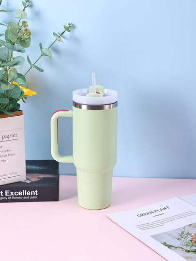 1入組1200ML不鏽鋼雙層真空保溫戶外運動汽車大容量40OZ第二代保溫杯，多種顏色噴漆，附贈1入組PP吸管。適用於派對和禮品，配件包括杯刷、矽膠吸管和底墊，需另行購買。